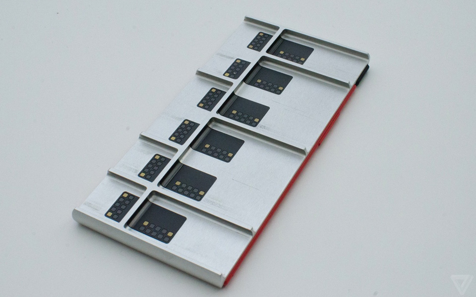 Ảnh thực tế nguyên mẫu điện thoại lắp ghép Project Ara Ảnh thực tế nguyên mẫu điện thoại lắp ghép Project Ara