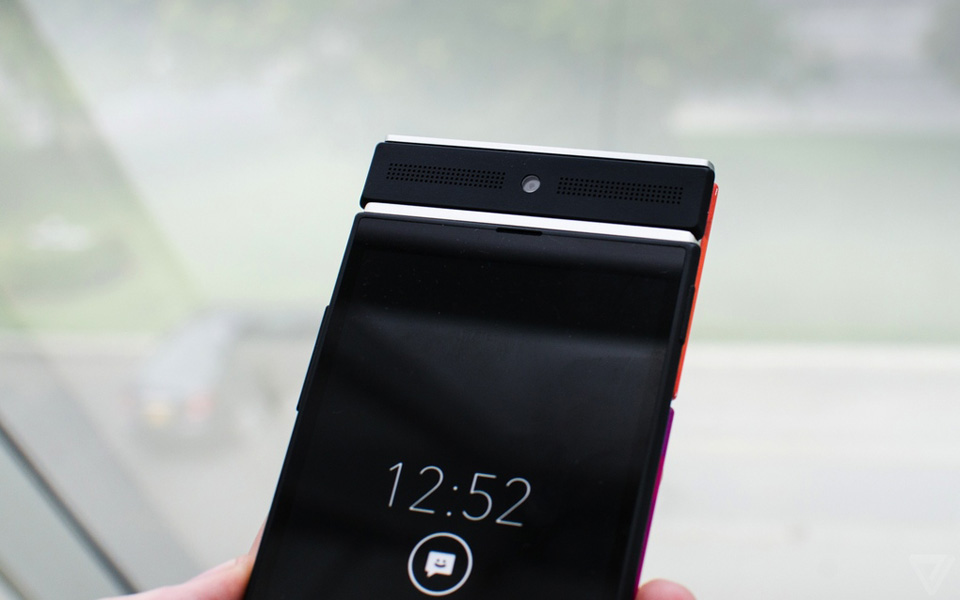 Ảnh thực tế nguyên mẫu điện thoại lắp ghép Project Ara Ảnh thực tế nguyên mẫu điện thoại lắp ghép Project Ara